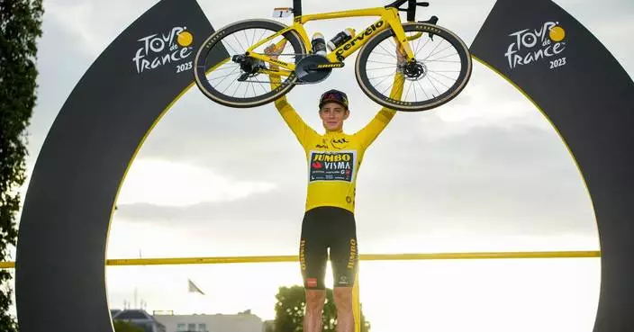 Vingegaard shows off his climbing form with dominant stage win in Paris-Nice race