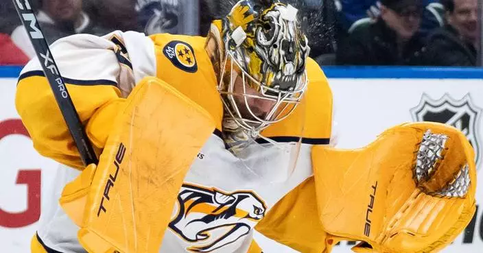 Forsberg scores twice including in OT to lift Predators over Blackhawks for a 4th straight win