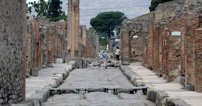 A new exhibit shows plaster casts of Pompeii victims frozen at the time of death