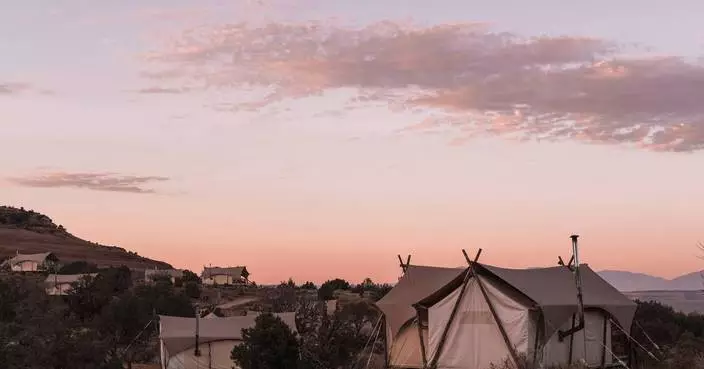 The Next Chapter Begins: Camp Unwritten Returns with World of Hyatt and Reese’s Book Club for Another Summer of Camp Magic at Under Canvas Yosemite and ULUM Moab 