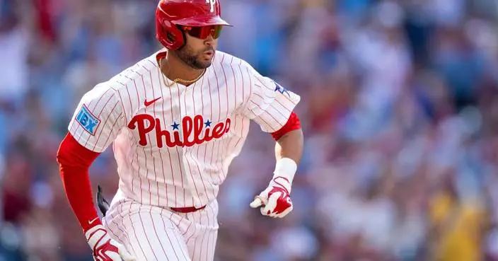 Justin Crawford gets 2 hits in anticipated debut for Phillies. His All-Star father hopes for 3,000