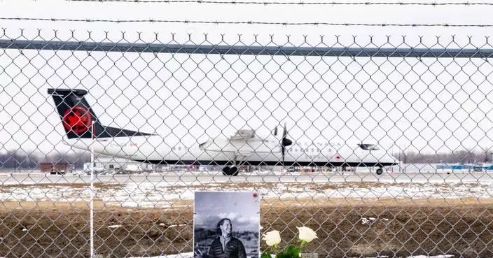 Air Canada CEO apologizes for his inability to speak  French after plane crash