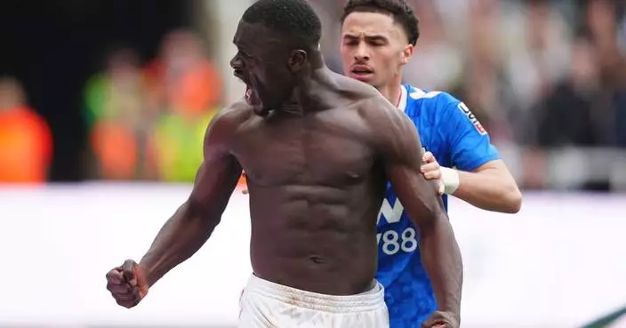 Sunderland seal late win against Newcastle in EPL as Arsenal, Man City set for League Cup final