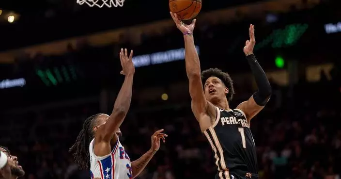 Johnson scores 35 in Hawks’ 126-116 win over 76ers as Maxey leaves in final minute with hand injury