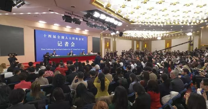 China, US should foster suitable environment for high-level exchanges: FM