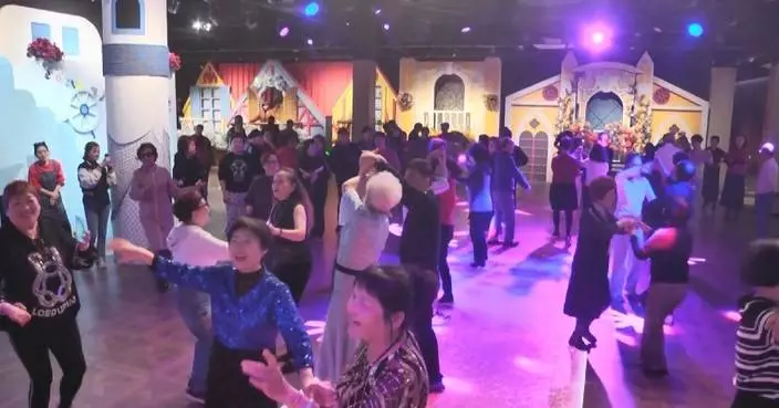 Seniors’ social clubs gain popularity among retirees in Shanghai