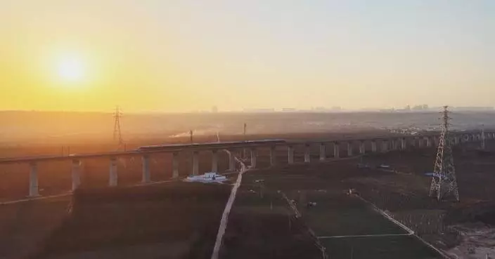 Efficient transportation network ensures smooth Spring Festival travel rush in China