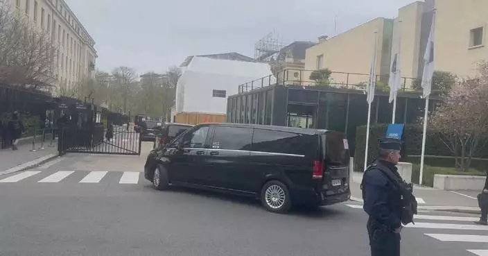 Chinese delegation arrives for second day of trade talks