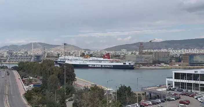 Greek expert warns Strait of Hormuz blockade paralyzes global oil shipments