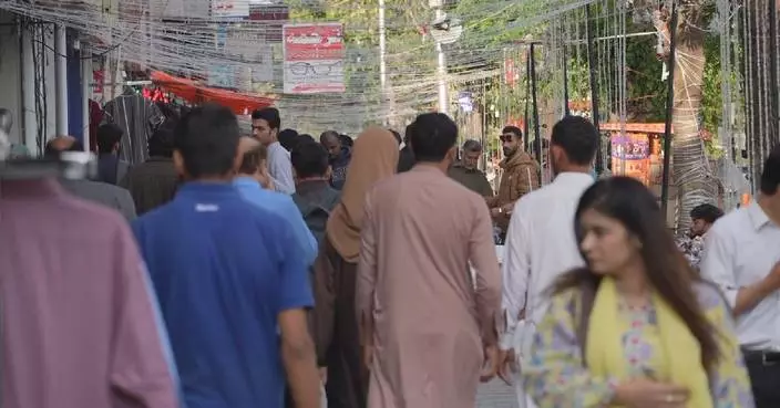 Soaring fuel prices, inflation deepen Pakistan’s economic woes