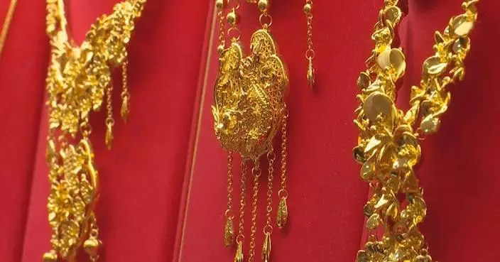 Gold’s biggest weekly drop since 1983 fuels Shenzhen buying spree