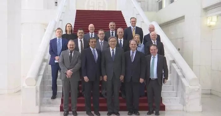 China’s commerce minister meets U.S. business leaders, urges deeper cooperation