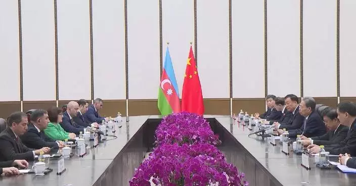China’s top legislator meets Azerbaijan’s parliamentary speaker