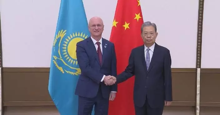 China’s top legislator meets Kazakhstan’s first deputy PM
