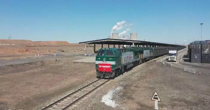 Xinjiang launches first special train in 2026 running along  Land-Sea Trade Corridor