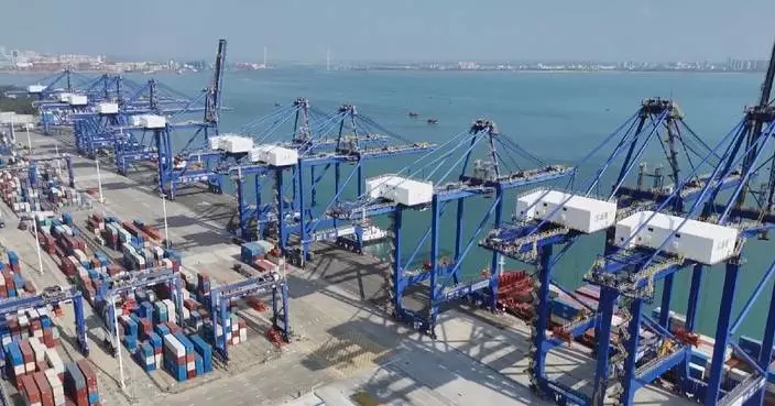 China’s int’l trade in goods, services surpasses 3.93 trln yuan in February