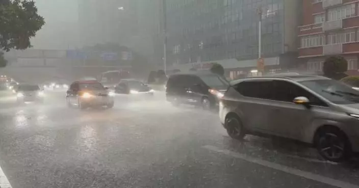 Powerful rainstorm, hailstorm lash Guangdong, Guangxi, triggering emergency responses