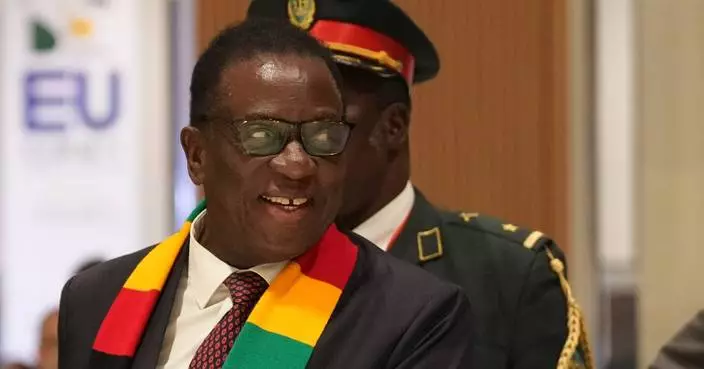 Zimbabwe detains top opponent of changes extending president's rule