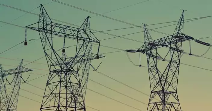 Hong Kong Labour Department Urges Safety Measures for Electrical Work During Rainstorm Warnings