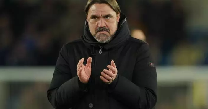Leeds manager Daniel Farke accepts 1-match ban for confronting referee