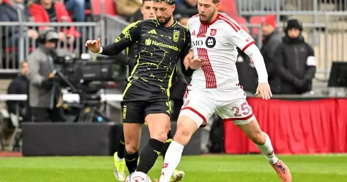 Zimmerman, Abou Ali score goals as Toronto beats Crew 2-1