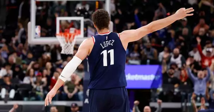 Clippers turn hot shooting into 129-96 rout of Bucks, led by Leonard’s 28 points