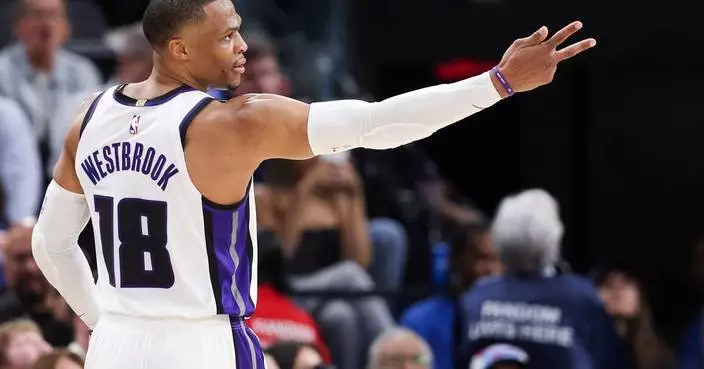 Westbrook has triple-double in Kings’ 118-109 win as Clippers lose Leonard to sprained ankle