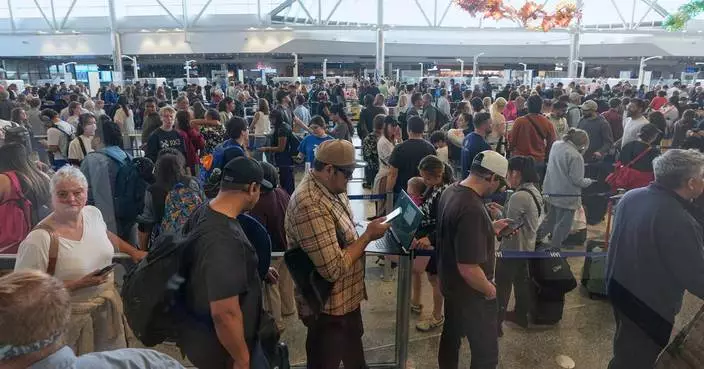 Houston airport has become a symbol for the shutdown’s impacts on air travel