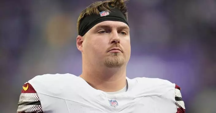 Commanders sign veteran offensive lineman Andrew Wylie to an extension