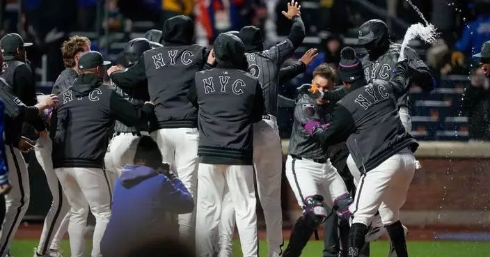 Luis Robert Jr. is off to a rousing start with the Mets after arriving in an offseason trade