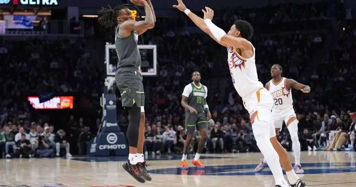 Randle's 32 points lead the Timberwolves in a 116-104 win that hands the Suns a 3rd straight loss