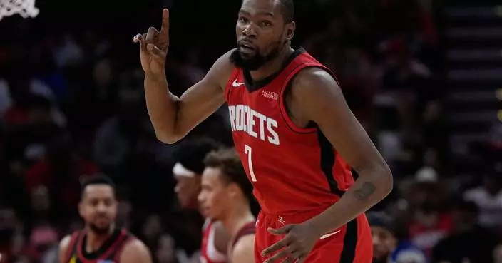 Rockets snap Hawks' 11-game win streak with a 117-95 rout as Durant scores 25