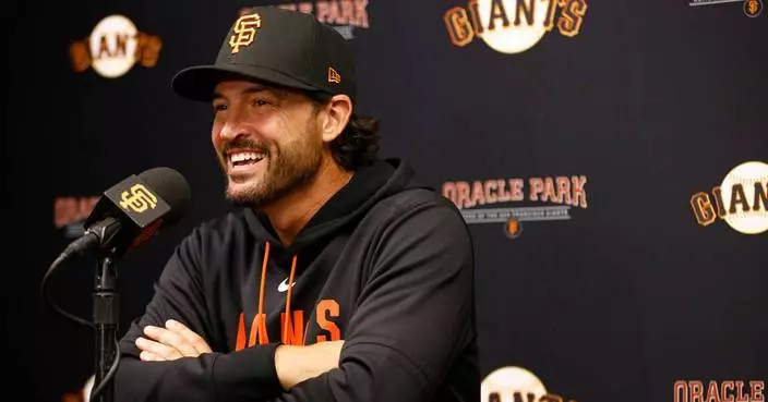 Giants manager Tony Vitello makes debut at last in jump from college ranks to big leagues