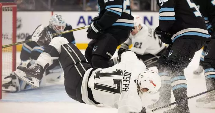 Schmaltz scores in OT to give the Mammoth a 4-3 victory over the Kings