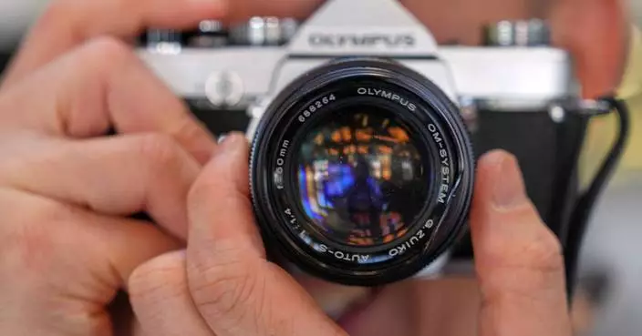 One Tech Tip: Film cameras are trendy again. Here’s an analog guide for how to use one