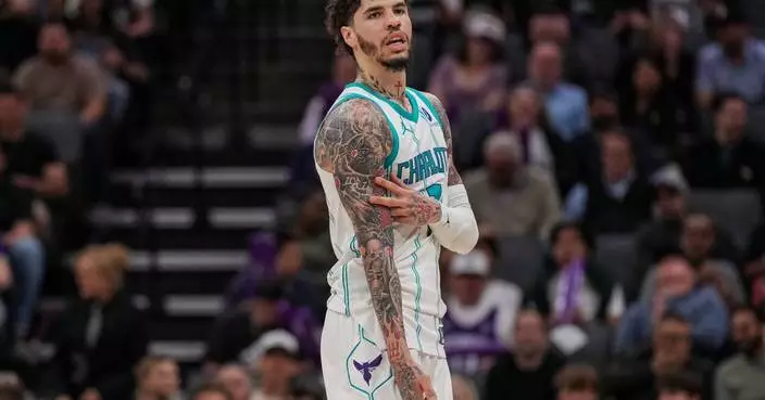 LaMelo Ball scores 30 as Hornets beat Kings 117-109