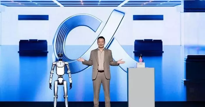 HONOR Advances Its AI Vision at MWC 2026 with Robot Phone, Humanoid Robot and Magic V6