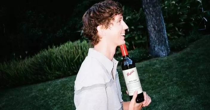 PENFOLDS APPOINTS TROYE SIVAN AS CREATIVE PARTNER