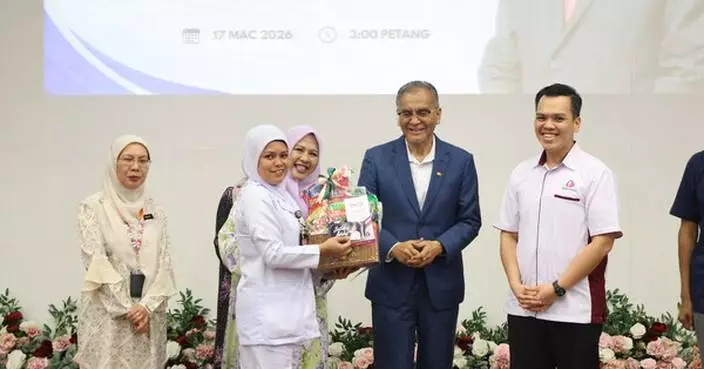 ProtectHealth strengthen PeKa b40 health screening promotion with Hospital Shah Alam staff in Program Ziarah MADANI