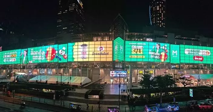 2,400 sqm: Asia’s Largest Indoor Transparent Screen Shines at Central World, Thailand
