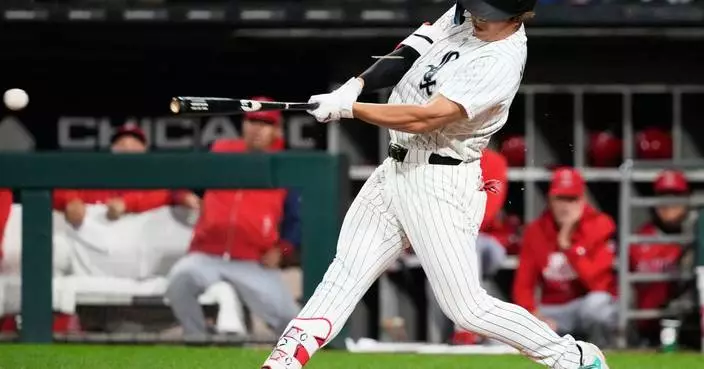 Murakami homers again as the White Sox top the Angels for a rain-delayed 8-7 win