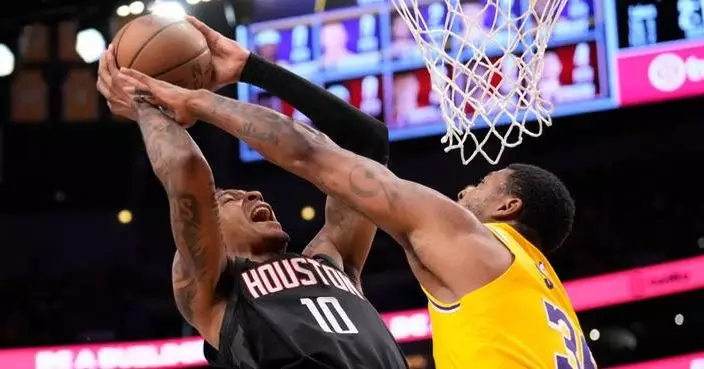 Kennard scores 27, LeBron leads Lakers to surprising 107-98 win over Rockets in playoff opener