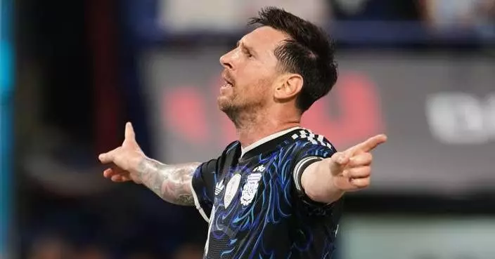 Lionel Messi shines in what could be his last Argentina home game, a 5-0 farewell friendly win