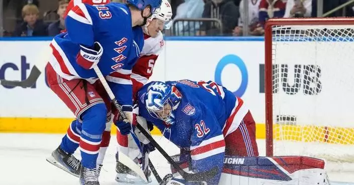 Reinhardt’s 2nd goal leads Panthers past the Rangers 3-2, spoils Jonathan Quick’s last game in net