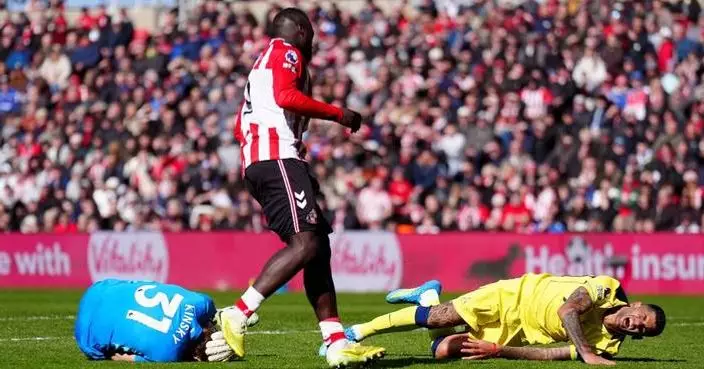 Argentina international Cristian Romero injured in Tottenham’s loss to Sunderland