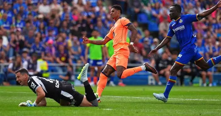 Barcelona closes in on La Liga title and Atletico wins before facing Arsenal