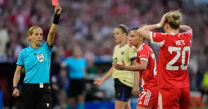 Bayern suffers hair-pull red card in draw with Barça in Women’s Champions League semifinal