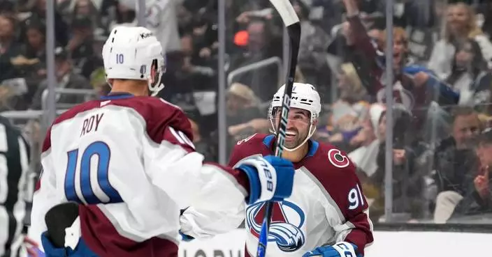 Avalanche get a pair of lucky goals and hold off Kings 4-2, taking a 3-0 series lead