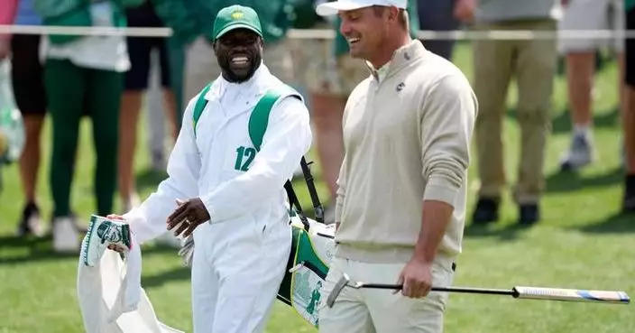 Kevin Hart and Jason Kelce are among the celebrity caddies at Augusta National's Par 3 Contest
