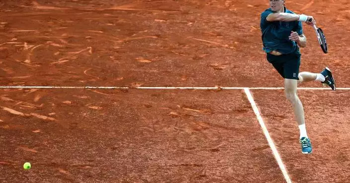 No. 1 Jannik Sinner beats rising star Rafael Jódar in Madrid and declares ‘what a player’